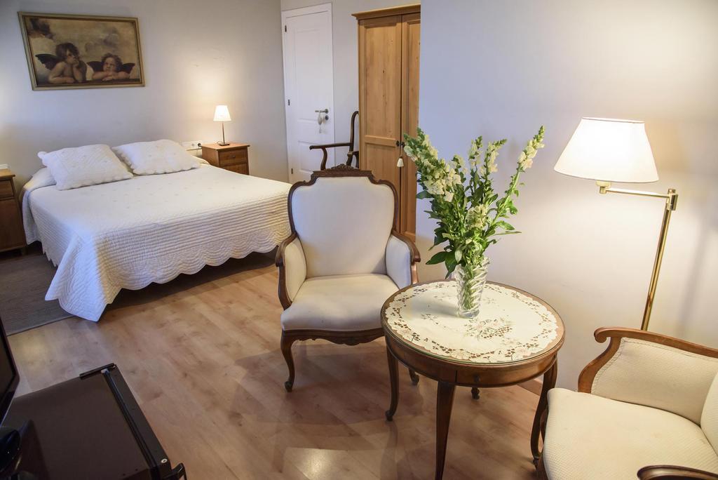 Couette-café Anita's 3*
